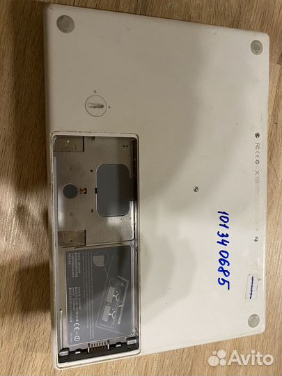 Apple MacBook model A1181