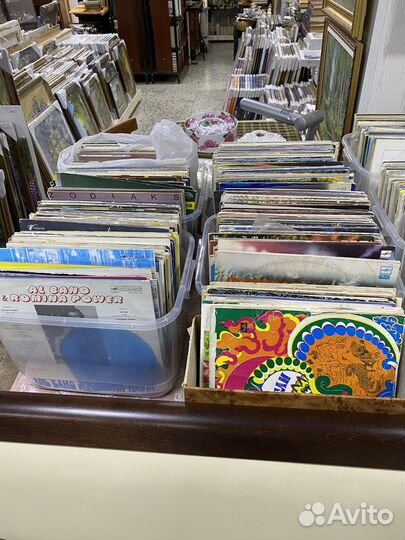 Виниловые пластинки в ассортименте большой выбор