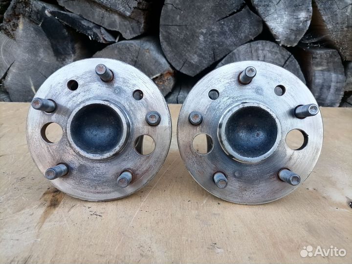 Задняя правая ступица Toyota Camry 50