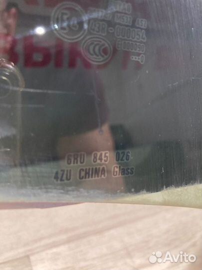 Стекло двери заднее правое Volkswagen Polo 2010