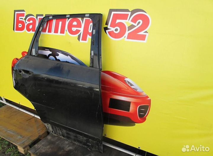 VW Touareg 2010- Дверь задняя правая (черная )