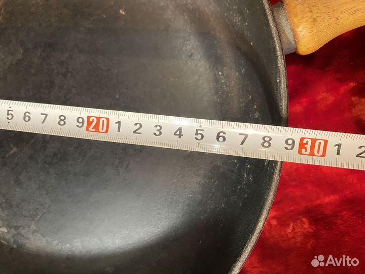 Сковорода чугунная большая тяжелая