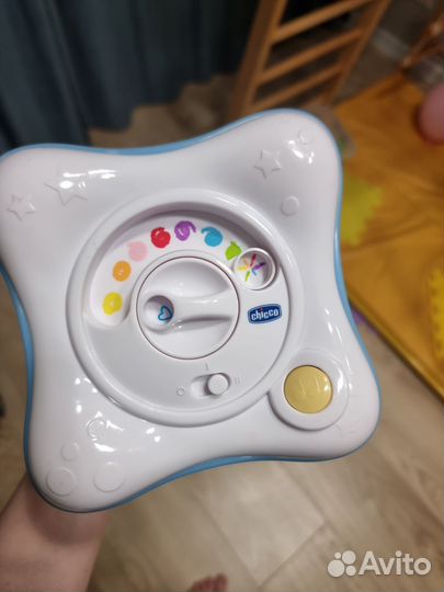 Ночник проектор chicco с мелодией музыкой