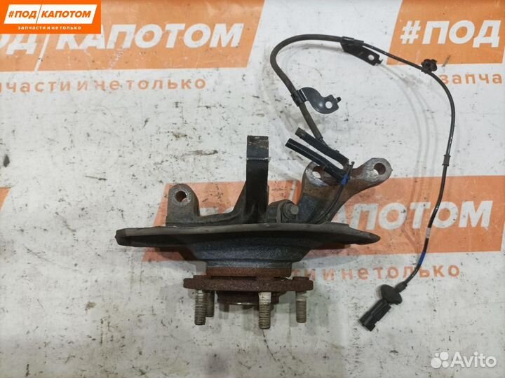 Кулак правый Mitsubishi Outlander 2 2009 3870A008