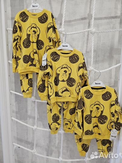Костюм х/б с Микки размеры 98,110
