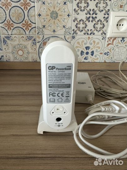 Зарядное устройство для батареек GP PB80