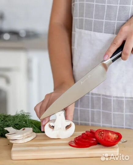 Набор кухонных ножей с подставкой