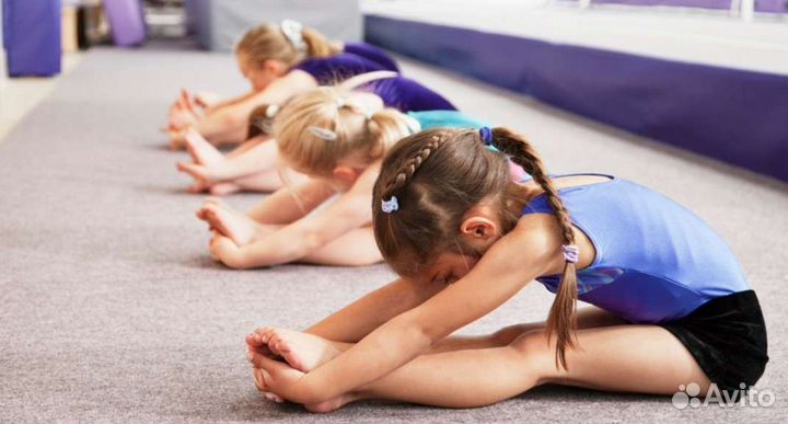 Тренер по акробатике и растяжке