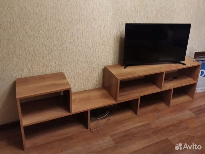 Тумба под телевизор стелаж