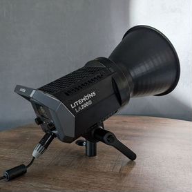 Осветитель Godox litemons LA200D 230 Вт