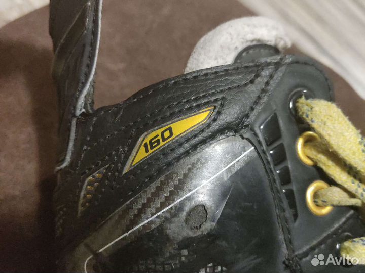 Коньки хоккейные