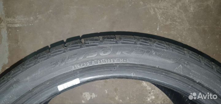 Pirelli Winter Sottozero 3 275/35 R21 и 315/30 R21 105V