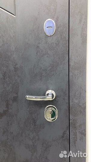 Дверь входная металлическая