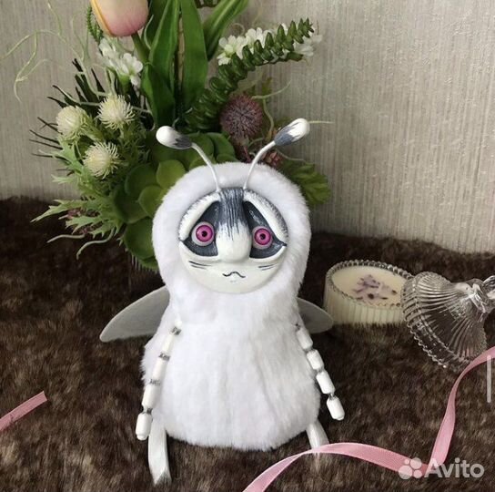 Игрушка в смешанной технике-моль