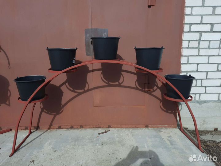 Подставка для цветов на дачу