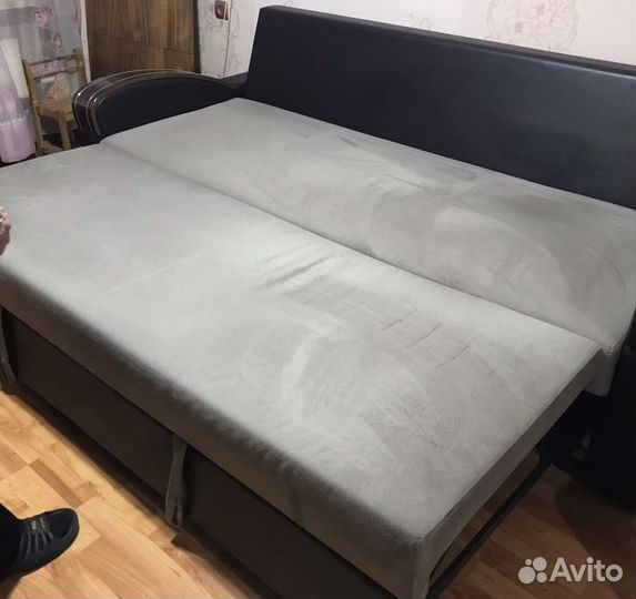 Мягкий диван с креслами