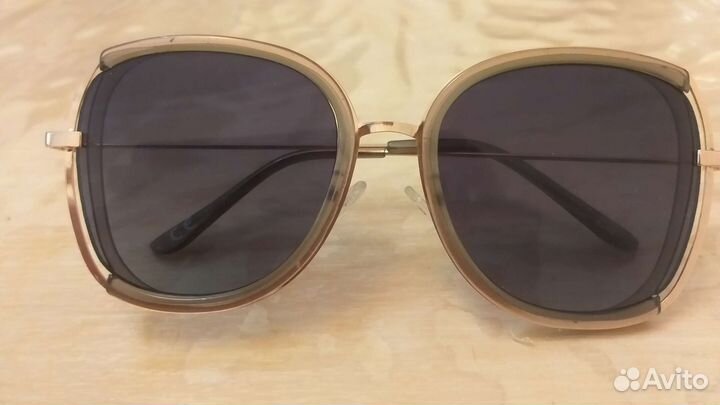 Солнцезащитные очки женские