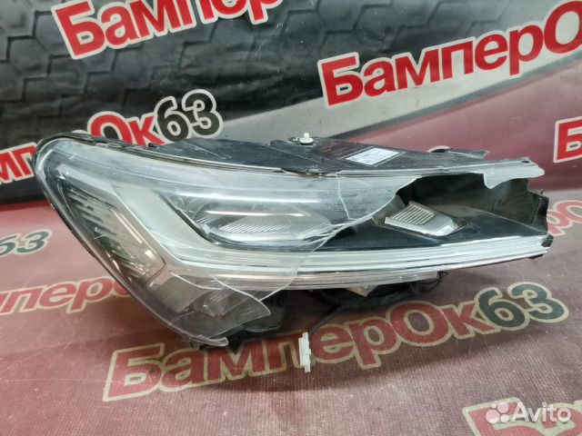 Фара передняя правая Volvo XC40