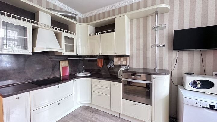 2-к. квартира, 47 м², 1/8 эт.