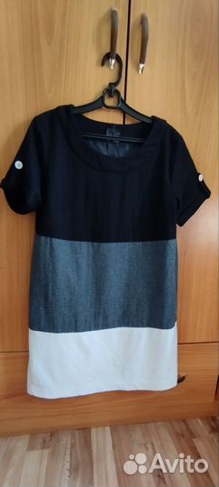 Платье шерстяное