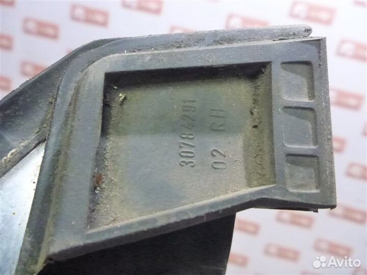 Уплотнительная резинка стекла передняя правая