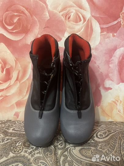 Лыжные ботинки spine