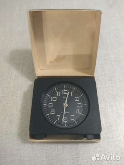 Будильник заря СССР