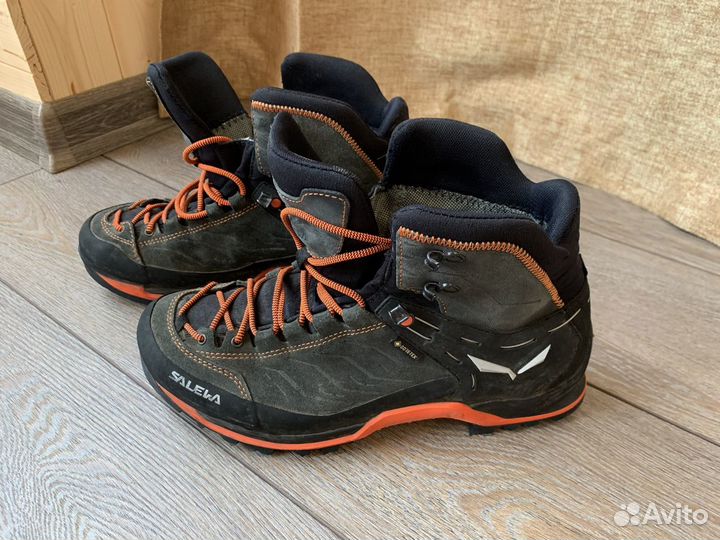 Ботинки трекинговые