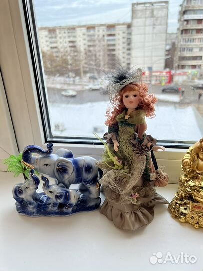 Фигурки, статуэтки, сувиниры