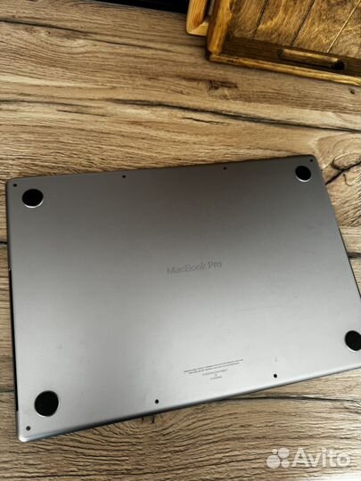 Apple macbook pro16 m1 pro