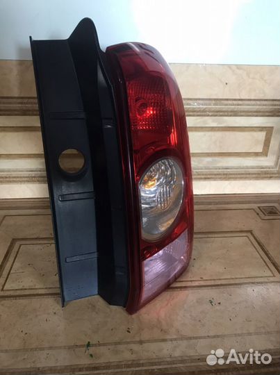 Задние фонари Renault Duster