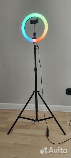 Кольцевая лампа RGB со штативом бу
