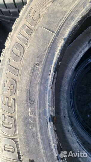 Bridgestone Blizzak Spike-01 215/60 R17 100T