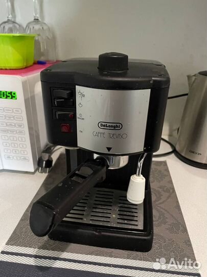 Кофеварка рожковая delonghi