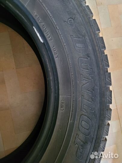 Dunlop SP Winter Ice 01 225/65 R17 102T