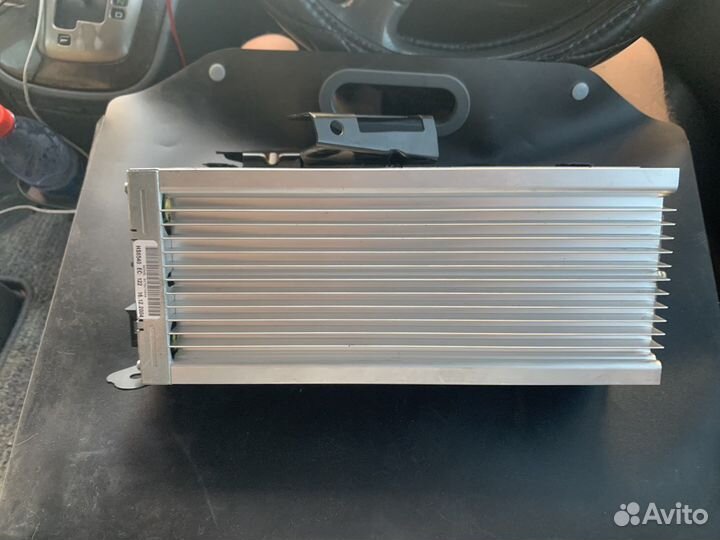 Усилитель звука BMW