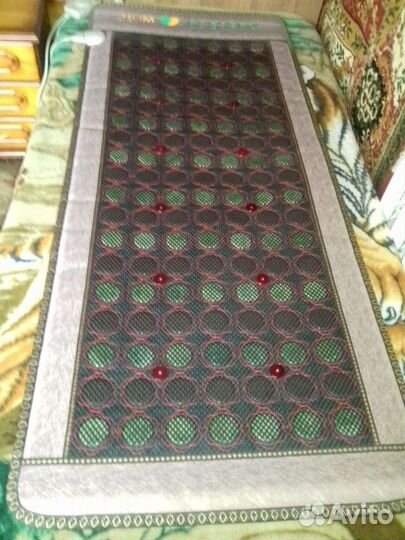 Нефритово-турмалиновый ковер с фотонами