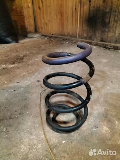 Продам пружину