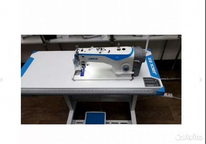 Промышленная швейная машина Jack JK-F4 со столом