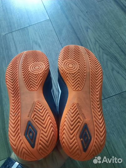 Кроссовки umbro