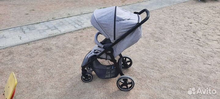 Прогулочная коляска britax romer