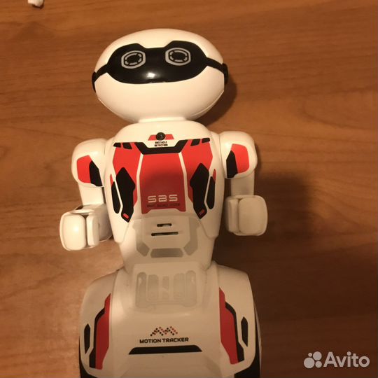 Робот Макробот