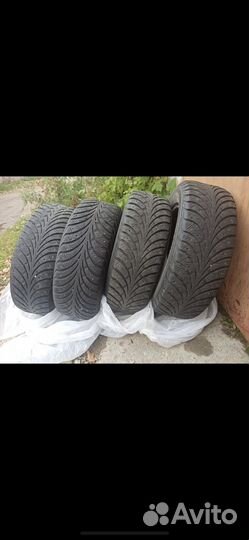 Sava Eskimo Stud 205/60 R16