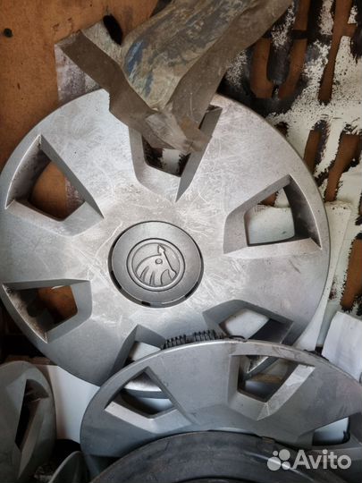Колпаки на skoda octavia r16
