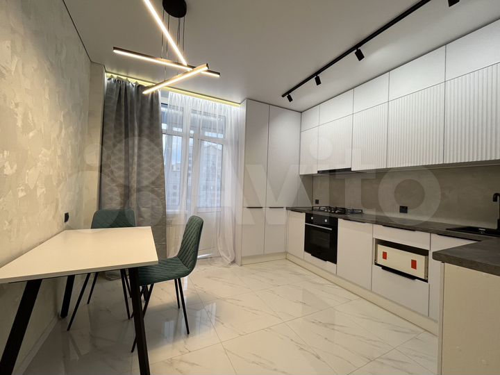 2-к. квартира, 58 м², 13/20 эт.