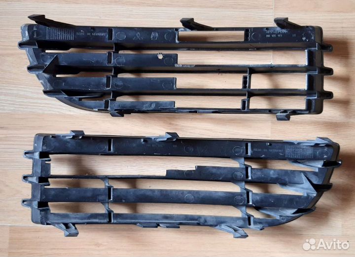 Решетки переднего бампера Mitsubishi Colt Z34a