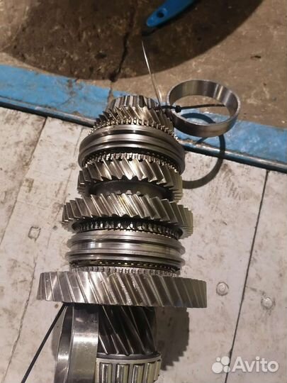 Вторичный вал кпп M6LF1,hyundai santa fe,sorento