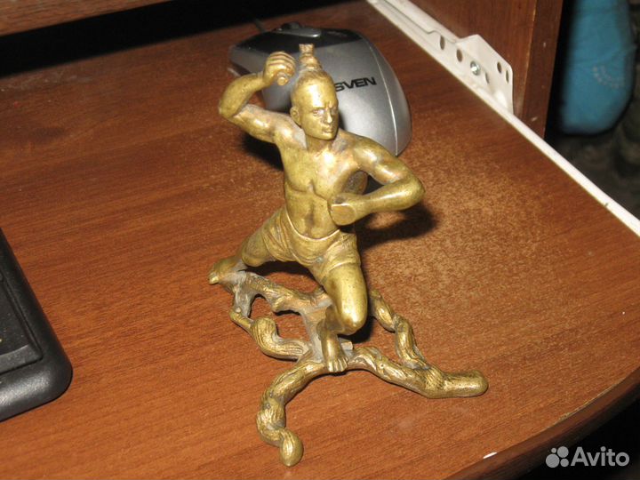 Бронзовая статуэтка