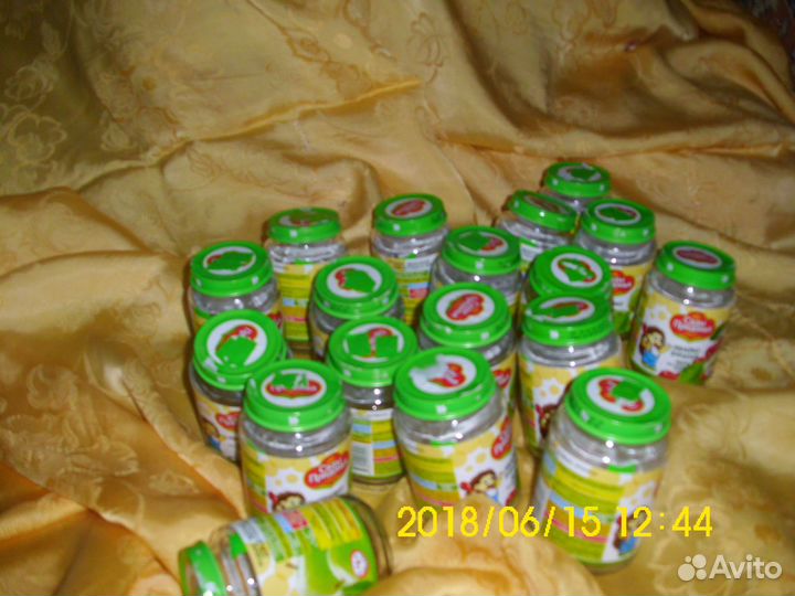 Стеклянные банки и бутылки