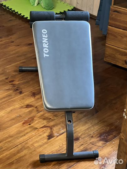 Тренажер скамья torneo для пресса